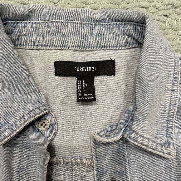 Forever 21 Distressed Lightweight Denim Jacket - Picture 7 of 7